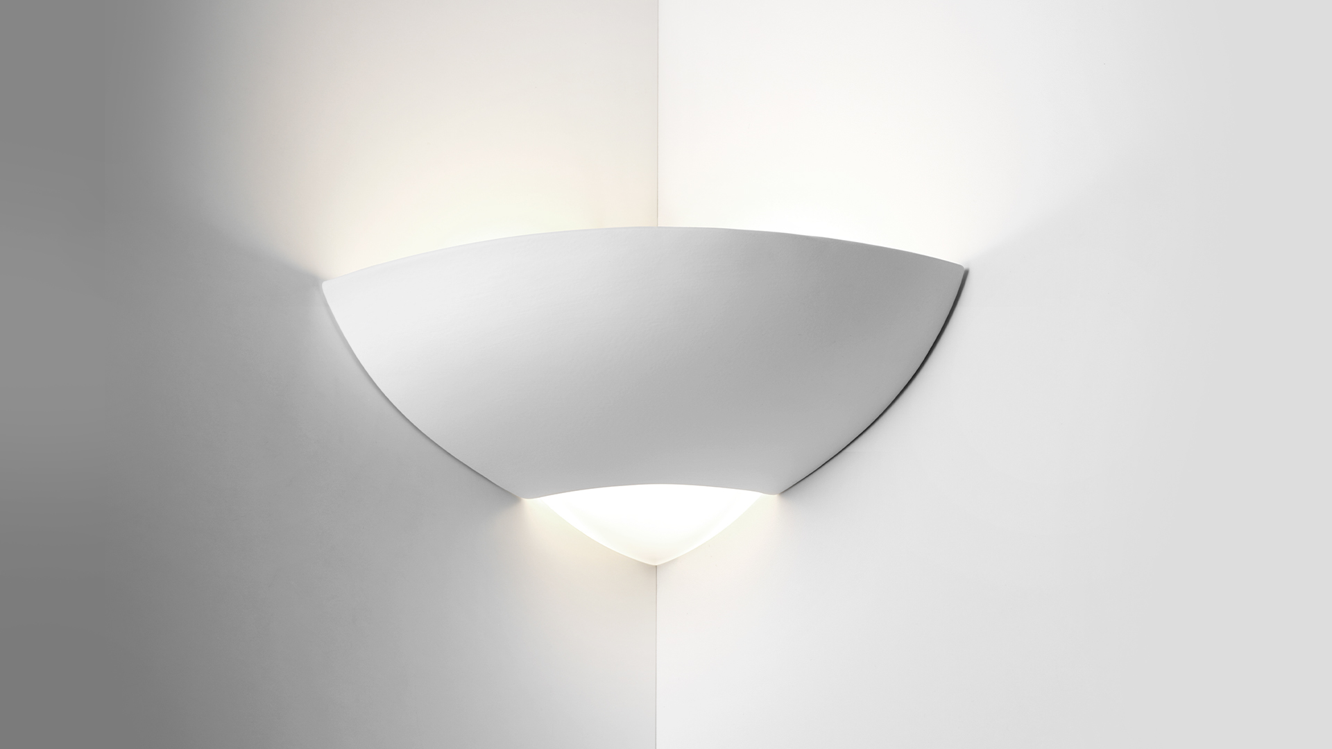 Corner mounted wall lamp 3/3